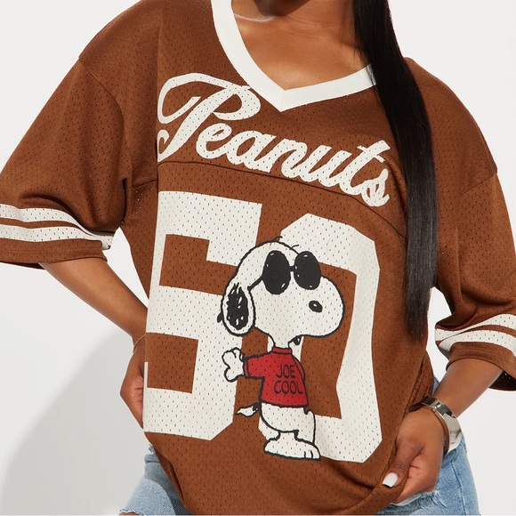 Tops - Brown Peanuts Snoopy Graphic Jersey